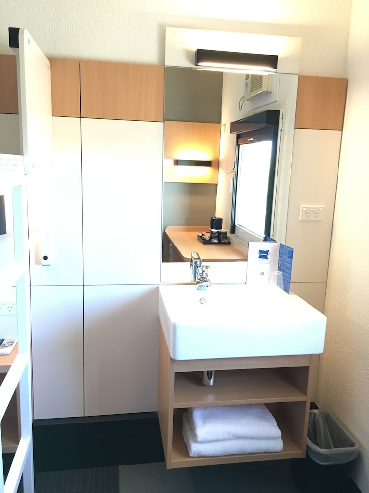 Habitación Estándar con 1 Cama King del hotel Ibis Budget Enfield. Foto 1