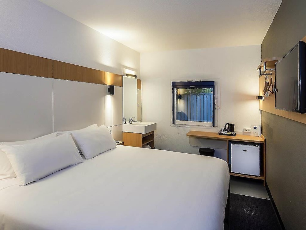 Habitación Estándar con 1 Cama King del hotel Ibis Budget Enfield. Foto 3