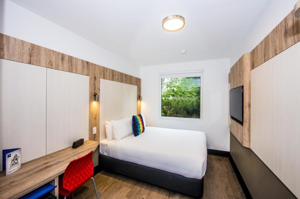 Habitación Clásica, 1 Cama Queen del hotel Ibis Budget Sydney Airport. Foto 2