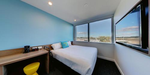 Habitación Superior Queen, 1 Cama Queen del hotel Ibis Budget Sydney Airport. Foto 2