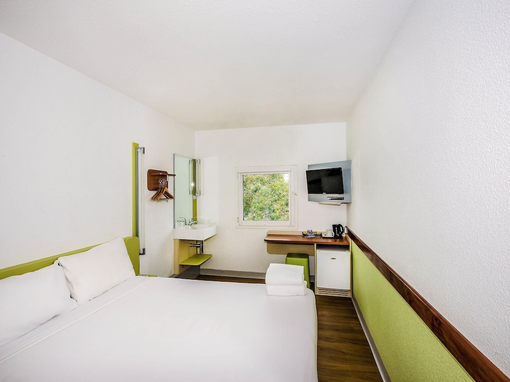 Habitación estándar con cama King del hotel Ibis Budget St Peters. Foto 2