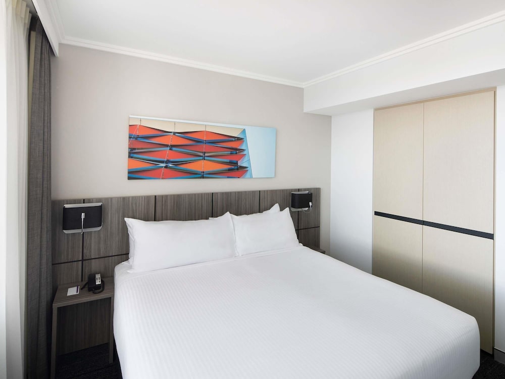 Apartamento Ejecutivo de 1 Dormitorio con Cama King del hotel Mercure Sydney Bankstown. Foto 1