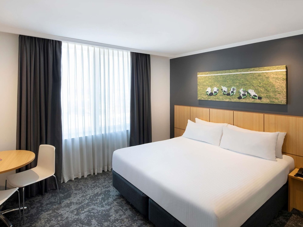 Habitación Estándar Accesible con Cama Queen del hotel Mercure Sydney Bankstown. Foto 2