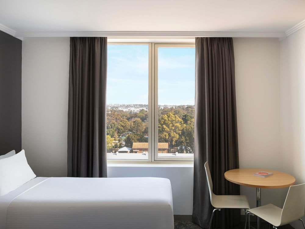 Habitación estándar con dos camas individuales del hotel Mercure Sydney Bankstown