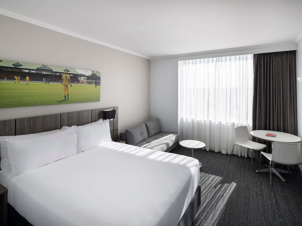 Habitación Superior con cama queen del hotel Mercure Sydney Bankstown