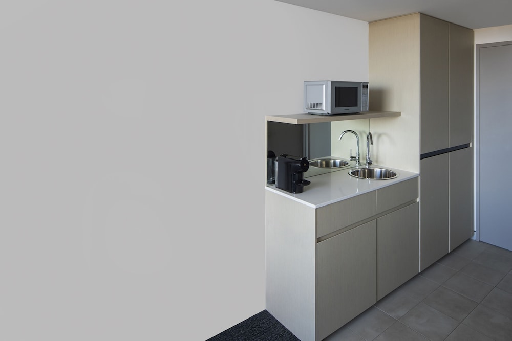 Habitación Superior con cama queen del hotel Mercure Sydney Bankstown. Foto 4