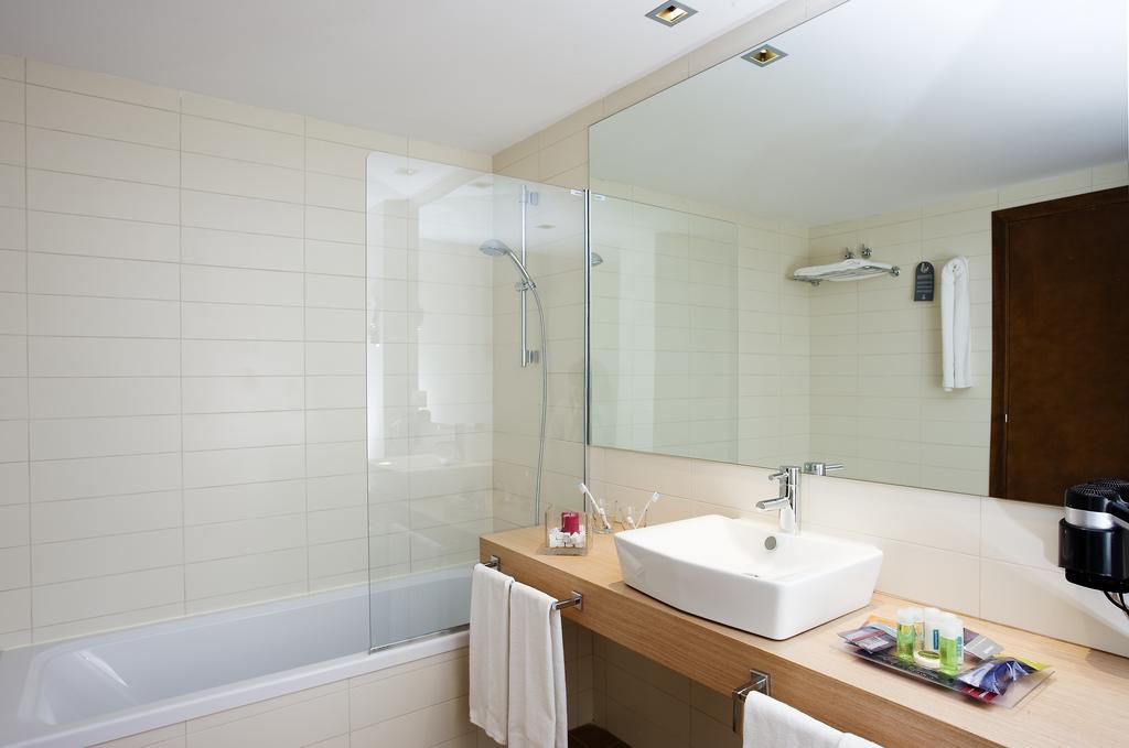 Estudio del hotel Occidental Pueblo Acantilado. Foto 2