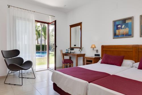 Habitación Doble con acceso al jardín - 1 o 2 camas del hotel Daniya Denia. Foto 1