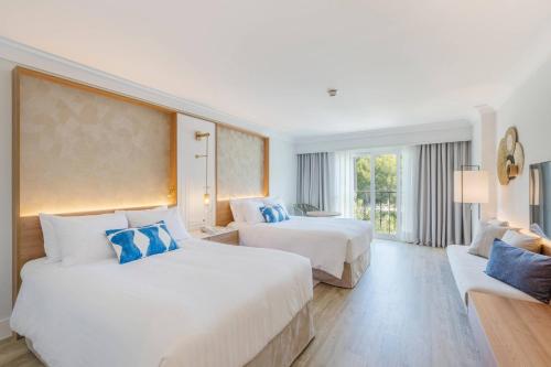 Habitación Doble Estándar con vistas al exterior - 2 camas del hotel Denia la Sella Golf Resort and Spa