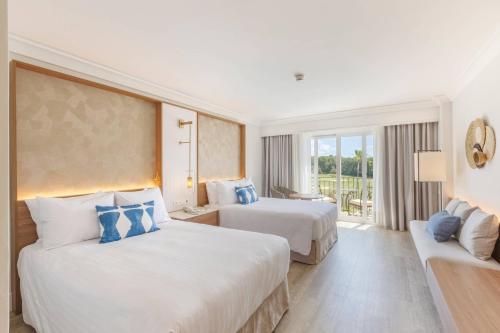 Habitación Doble Superior con vistas al complejo - 2 camas del hotel Denia la Sella Golf Resort and Spa