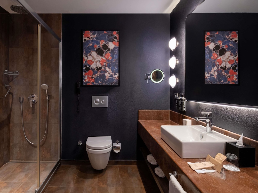 Suite Junior con 1 cama doble del hotel Mercure Istanbul Altunizade. Foto 4