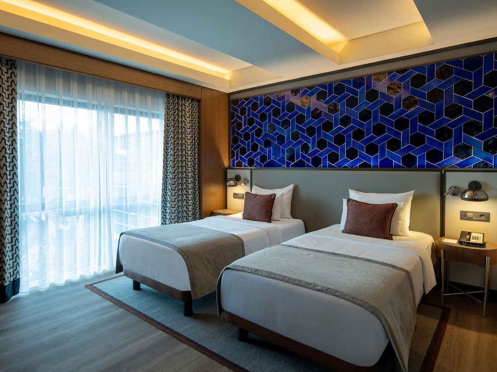 Junior Suite con 2 camas individuales del hotel Mercure Istanbul Altunizade