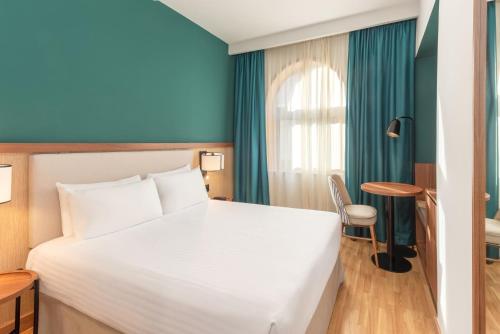 Habitación Estándar - 1 cama grande del hotel Elche Centro Affiliated by Meliá