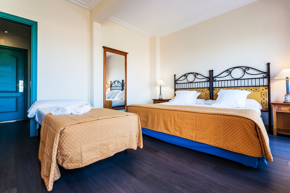 Habitación estándar doble, terraza del hotel Alicante Golf