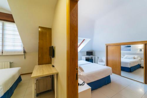 Habitación Familiar del hotel Miracielos. Foto 3