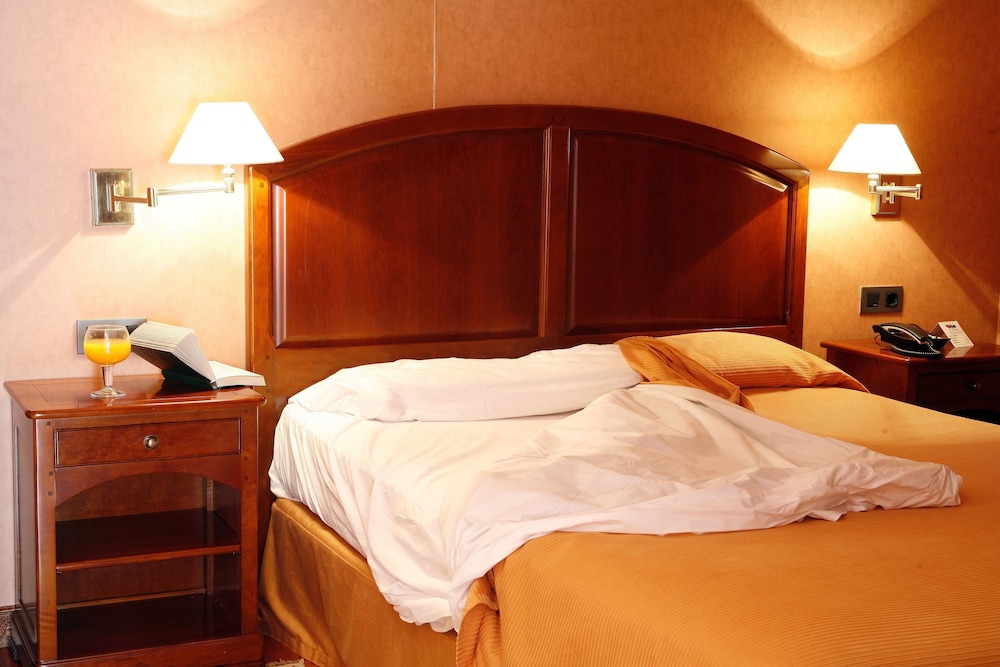 Habitación estándar doble del hotel Alcomar. Foto 1
