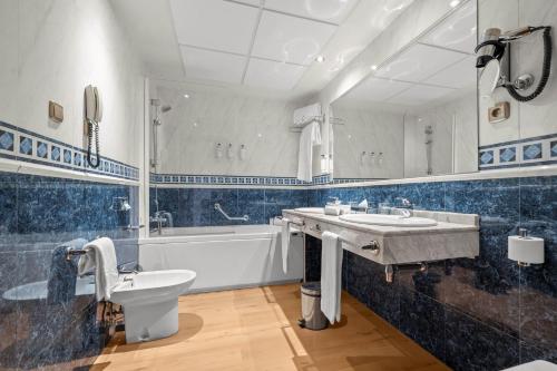 Suite Junior del hotel Zentral Gijon Rey Pelayo. Foto 7