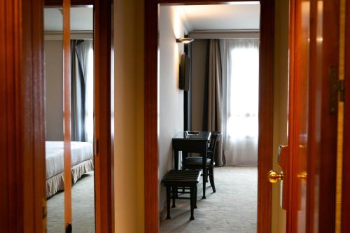 Habitación Doble - 2 camas del hotel Sercotel Ciudad de Oviedo Hotel. Foto 2