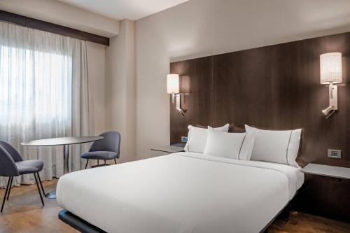 Habitación Estándar Plus con cama grande del hotel AC Hotel Oviedo Forum by Marriott