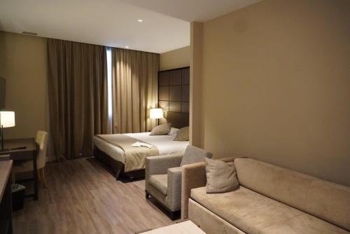 Suite Junior del hotel Palacio de Valderrabanos. Foto 10