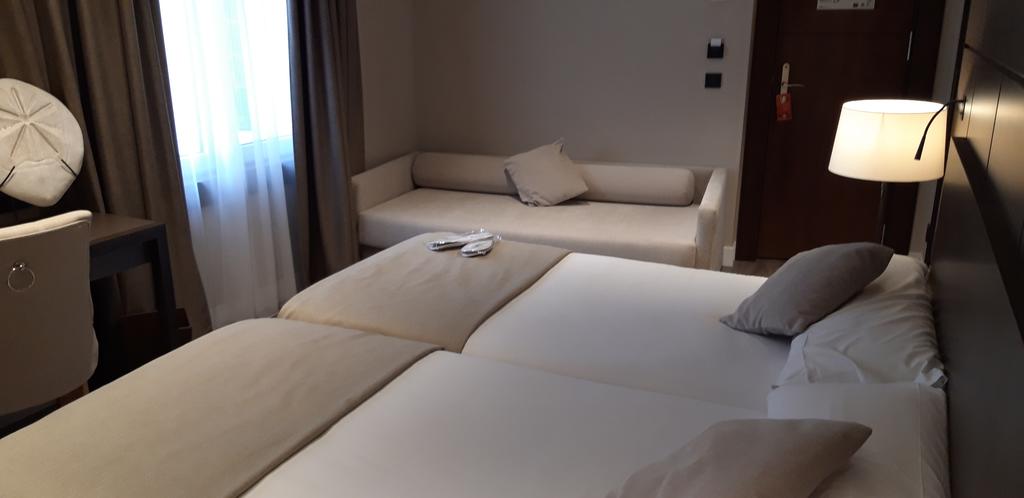 Habitación triple Superior del hotel Palacio de Valderrabanos