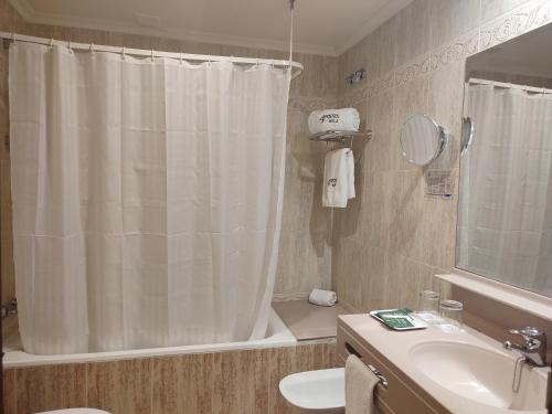 Habitación Doble - 1 o 2 camas del hotel Sercotel Cuatro Postes. Foto 11