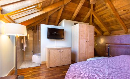 Suite del hotel Izan Puerta de Gredos. Foto 18