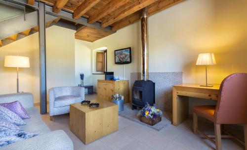 Habitación Dúplex con chimenea del hotel Izan Puerta de Gredos. Foto 3