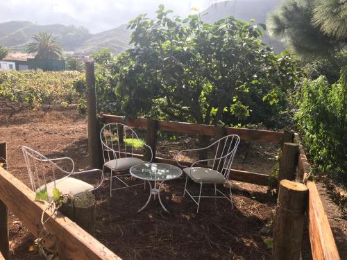 Casa Vista Piscina Vista Jardin 1 habitación Sofá Cama incluido 2 Camas individuales del hotel Finca El Vergel Rural. Foto 3