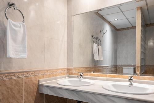 Habitación Doble del hotel Rio Badajoz. Foto 3