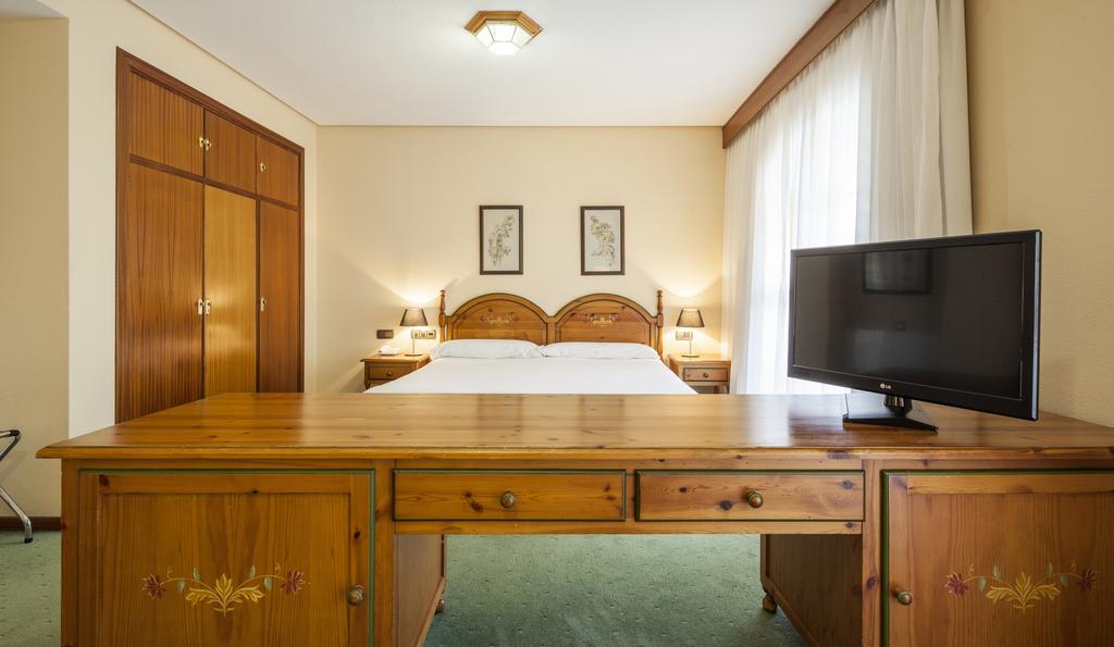 Junior suite del hotel Ilunion Golf Badajoz