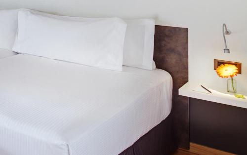 Habitación Doble del hotel Sercotel Gran hotel Zurbarán. Foto 4