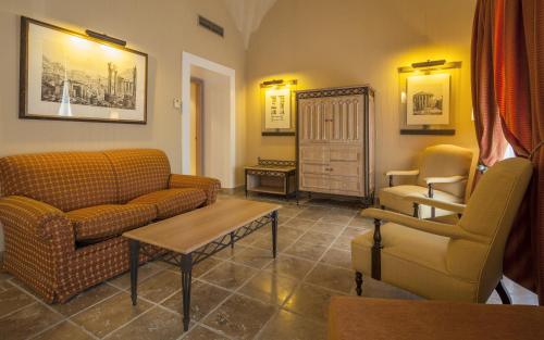 Suite Junior del hotel Ilunion Merida Palace. Foto 4