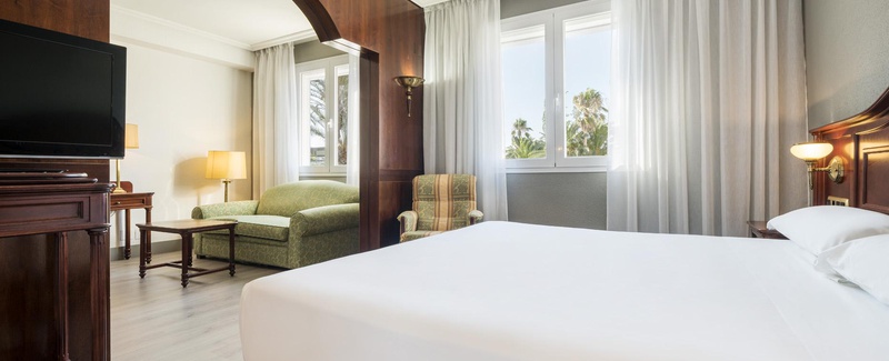 Junior suite del hotel Ilunion Las Lomas