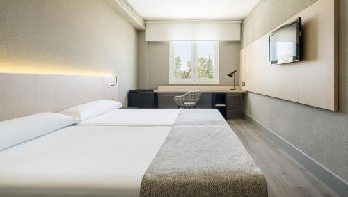 Habitación Doble Premium del hotel Ilunion Las Lomas. Foto 3