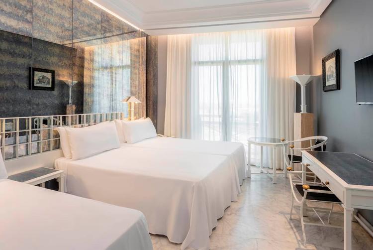 Habitación Triple del hotel AZZ Merida Medea