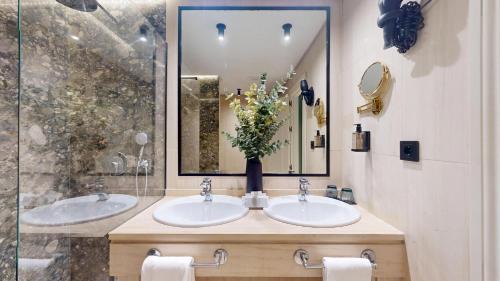 Habitación Doble Estándar del hotel AZZ Merida Medea. Foto 7