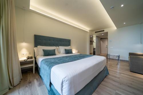 Habitación Doble Deluxe - 2 camas del hotel Concordia Barcelona. Foto 4