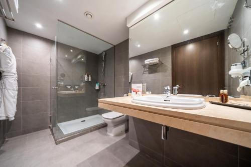 Habitación Doble Deluxe - 2 camas del hotel Concordia Barcelona. Foto 3