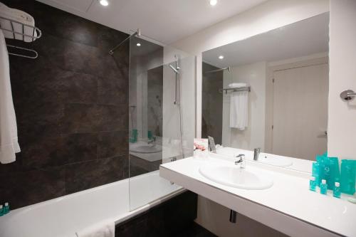 Habitación Doble Confort - 1 o 2 camas del hotel Concordia Barcelona. Foto 1