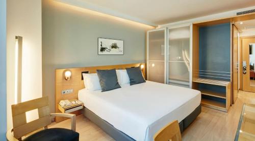Habitación Doble Superior del hotel Sercotel Caspe. Foto 2