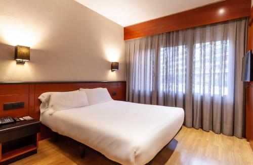 Habitación Familiar del hotel Derby. Foto 1