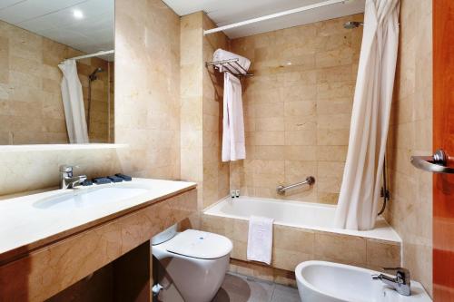 Habitación Doble - 1 o 2 camas del hotel Viladomat. Foto 4