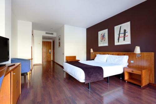 Oferta especial - Habitación Doble Estándar - 1 o 2 camas del hotel Viladomat. Foto 2
