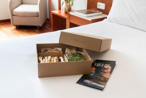 Suite Junior del hotel NH Barcelona Entenza. Foto 10