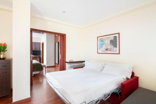 Suite Junior del hotel NH Barcelona Entenza. Foto 11