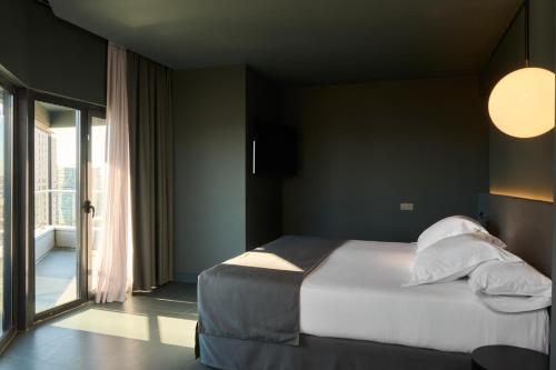 Oferta especial - Habitación Doble con terraza y masaje del hotel Barcelona Princess. Foto 2