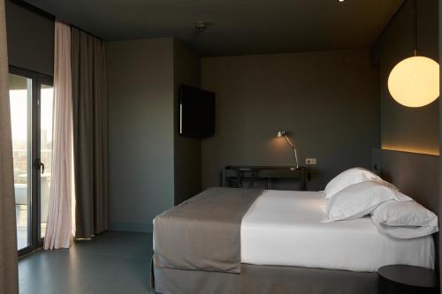 Oferta especial - Habitación Doble con terraza y masaje del hotel Barcelona Princess. Foto 3