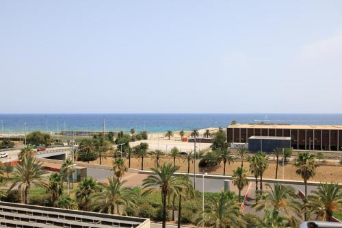 Habitación Premium con vistas al mar del hotel Catalonia Barcelona Beach. Foto 5