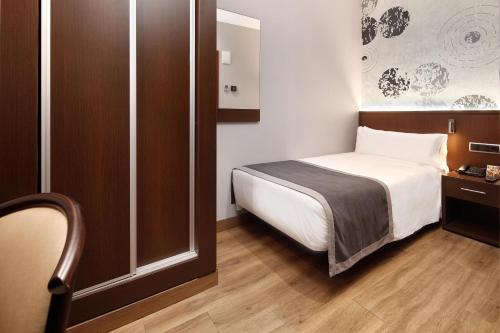 Habitación Individual del hotel Hcc Taber. Foto 2